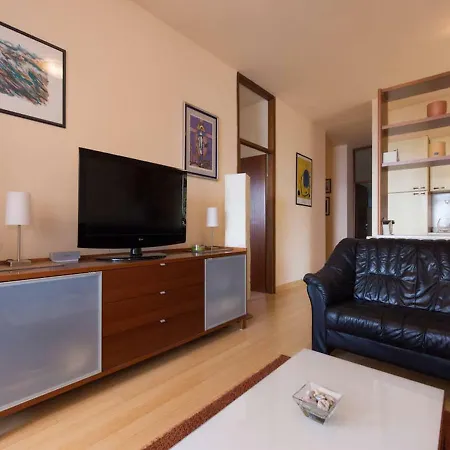 Apartment Luxury Front Row Designer Selce