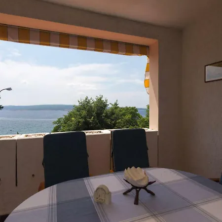 Selce Beachfront Apartment With Sea View, Terrace & Parking Апартаменты Селце
